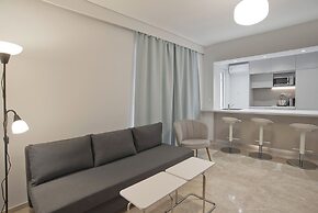 Belle Helene in Alimos