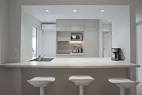 Belle Helene in Alimos