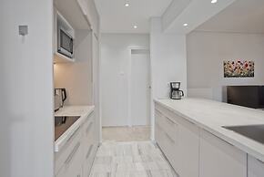 Belle Helene in Alimos