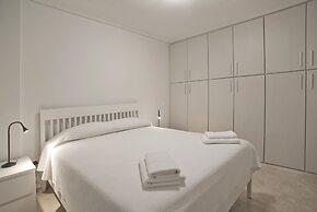 Belle Helene in Alimos