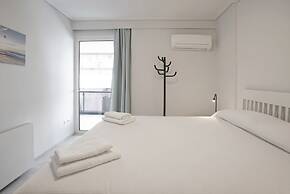 Belle Helene in Alimos