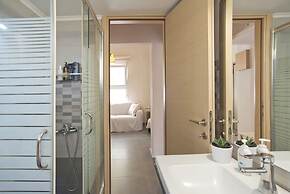 Coastal Charm in Piraeus