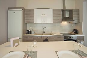 Coastal Charm in Piraeus