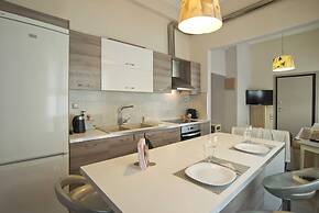 Coastal Charm in Piraeus