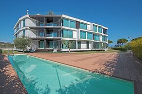 Bristol Exclusive 2-5 by Wonderful Italy