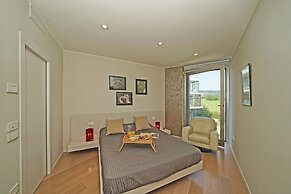 Bristol Exclusive 2-5 by Wonderful Italy