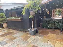 Charming Green Retreat in Idyllic Eccleston