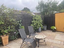 Charming Green Retreat in Idyllic Eccleston