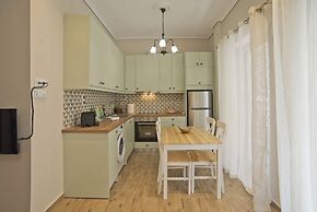 Ellie s Home in Moschato