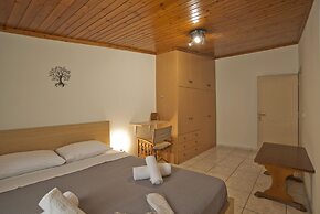 Apos Place in Pefki With 1 Bedrooms and 1 Bathrooms