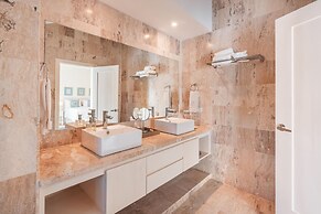 Villa w Jacuzzi Maid at Casa de Campo A8