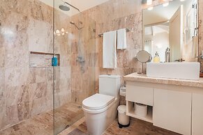 Villa w Jacuzzi Maid at Casa de Campo A8