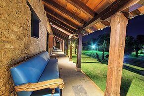 UVENCE GARDEN HOTEL