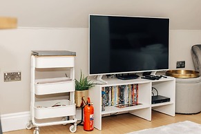 Hygge Lodge - From 110 Per Night