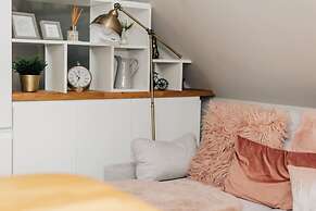 Hygge Lodge - From 110 Per Night