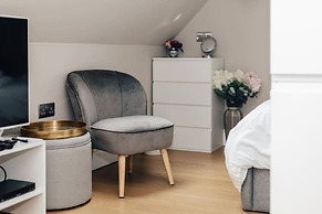 Hygge Lodge - From 110 Per Night