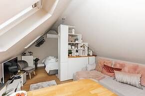 Hygge Lodge - From 110 Per Night