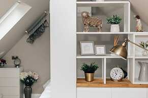 Hygge Lodge - From 110 Per Night