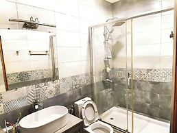 J Square Hostel