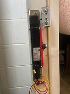 Hot tub bar and Pool Table Near Dear Park Manor