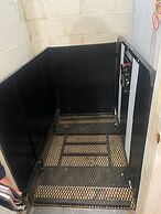 Hot tub bar and Pool Table Near Dear Park Manor