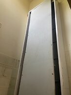 Hot tub bar and Pool Table Near Dear Park Manor