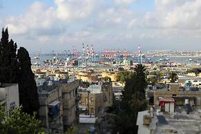 Haifa Downtown Eco Apt by Sea N' Rent