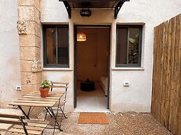 Haifa Downtown Eco Apt by Sea N' Rent