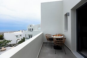 Kudos Suites Firostefani