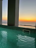 Kudos Suites Firostefani
