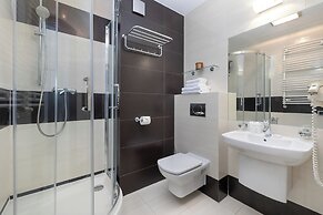 Avangard Świnoujście by Renters