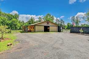 Peaceful Concord Cabin Near Parks & Hiking!