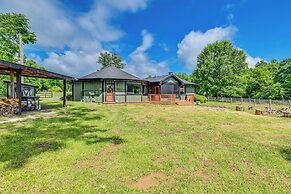 Peaceful Concord Cabin Near Parks & Hiking!
