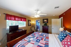 Ww I303 Guadalupe Paradise! 3 Bedroom Condo by RedAwning