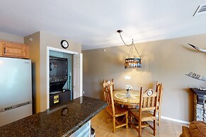 Ww I303 Guadalupe Paradise! 3 Bedroom Condo by RedAwning