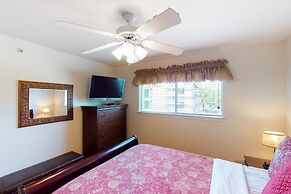 Ww I303 Guadalupe Paradise! 3 Bedroom Condo by RedAwning