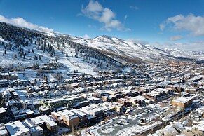 Park City Lux Dream Ski-in/out At Canyons Village! 521h 4 Bedroom Cond