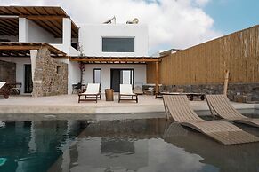 MvibesMykonos homes and studios