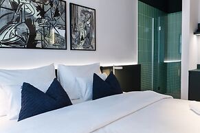 URBANAUTS STUDIOS Sylvette