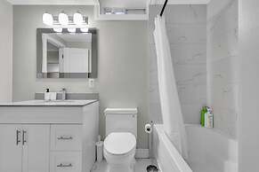 Mississauga Manor - Meadowvale