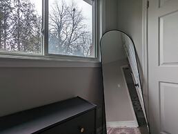 Mississauga Manor - Meadowvale