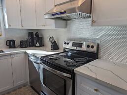 Mississauga Manor - Meadowvale