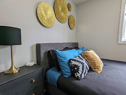 Mississauga Manor - Meadowvale