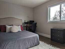 Mississauga Manor - Meadowvale