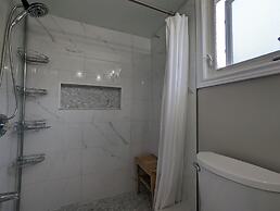 Mississauga Manor - Meadowvale