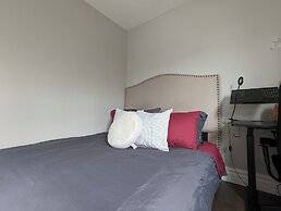 Mississauga Manor - Meadowvale