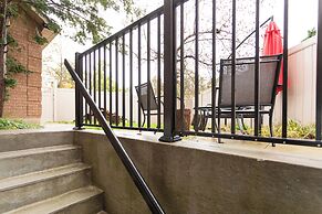 Mississauga Manor - Meadowvale