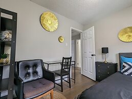 Mississauga Manor - Meadowvale