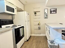 Mississauga Manor - Meadowvale