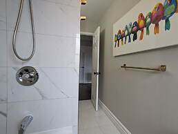 Mississauga Manor - Meadowvale